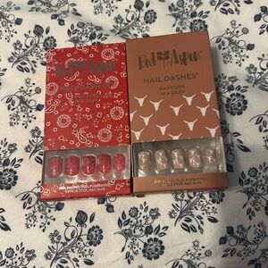 Set of 2 Brand New in Box Red Aspen Nails